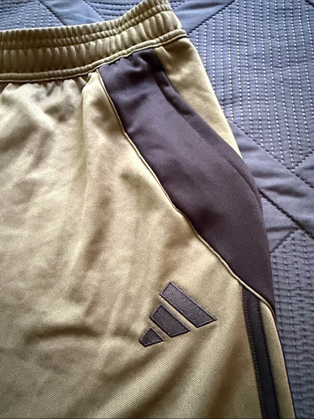 Adidas AeroReady Track Pants Men’s M Olive Green Tapered Zip Ankle Athletic
